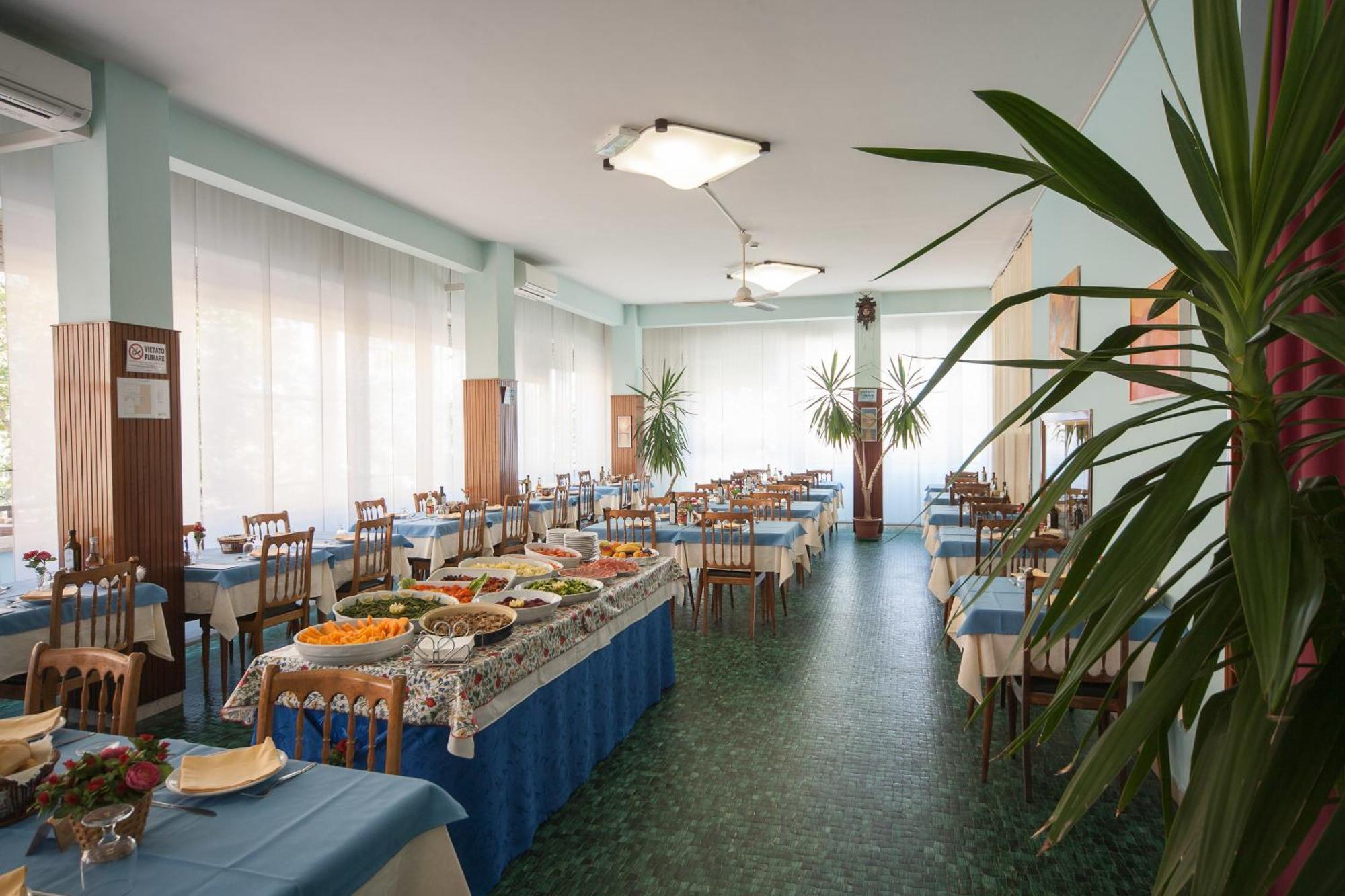 Hotel Madison Riccione Exterior photo